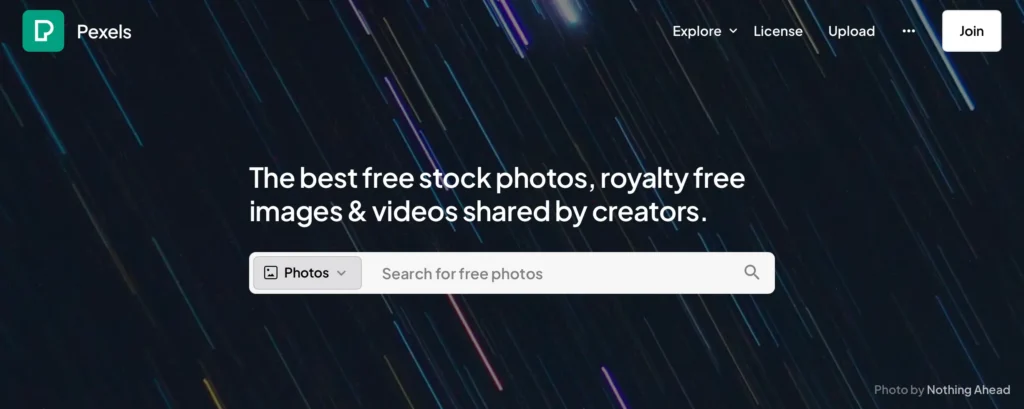Pexels homepage showcasing royalty-free stock photos.